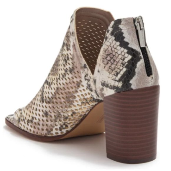 NEW VINCE CAMUTO Katnina Perforated Leather Bootie 8.5 - Picture 2 of 5